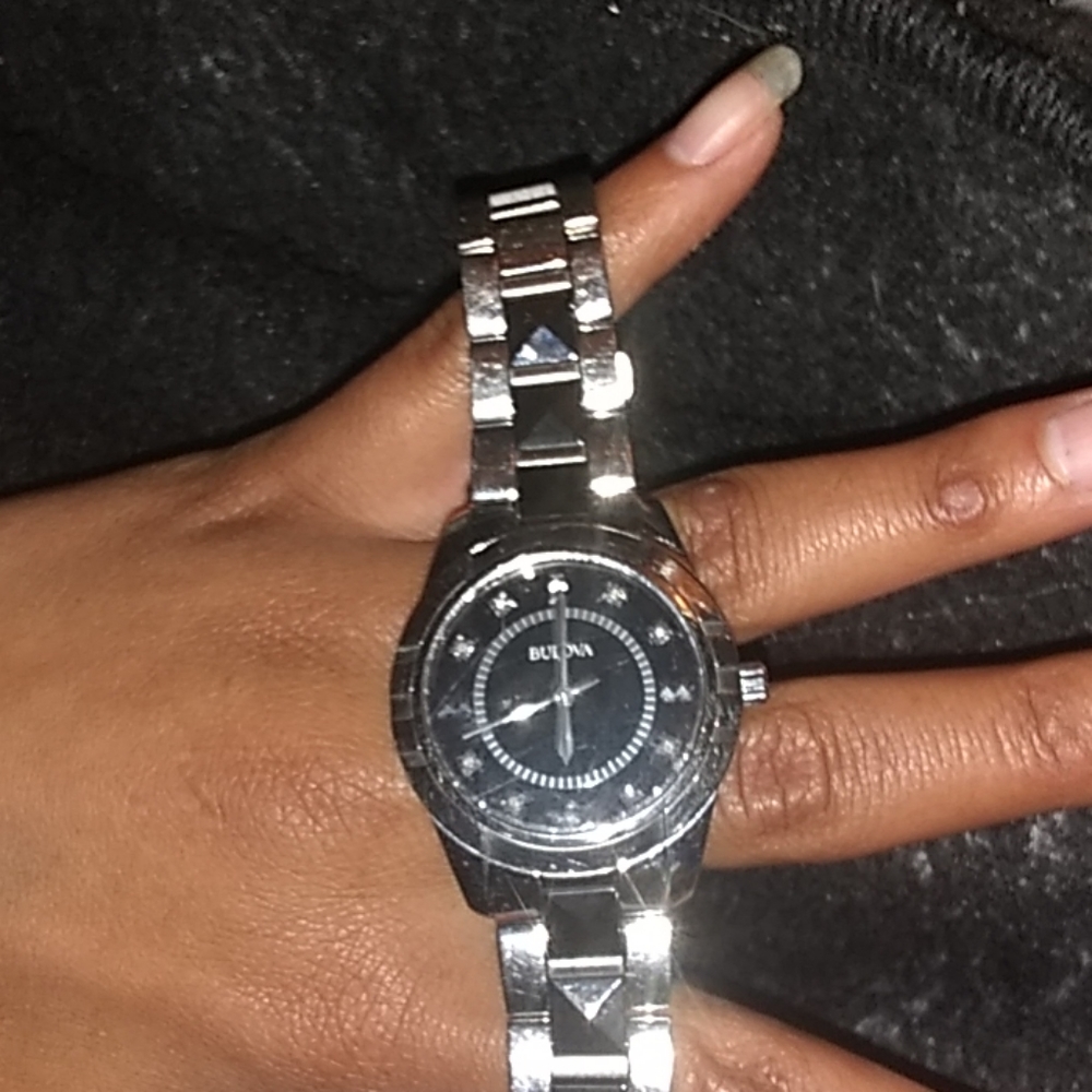 I am selling a Bulova mens wat